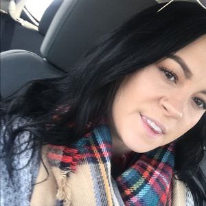 Meet your Posher, Kayla